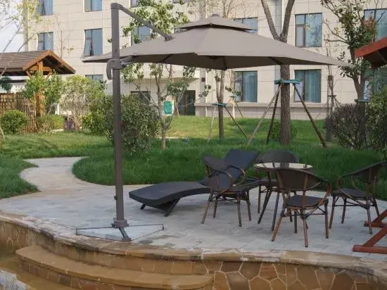 Baoji Fufengdijian Nanshan Hot Spring Hotel — 4-Star Luxury Hotel in Baoji, People's Republic of China