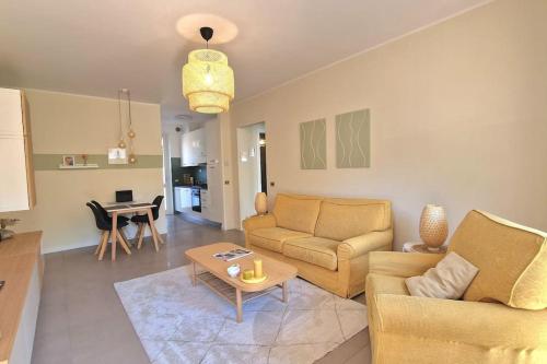 Europa POOL apartment — 4-Star Luxury Hotel in Bardolino, Italy