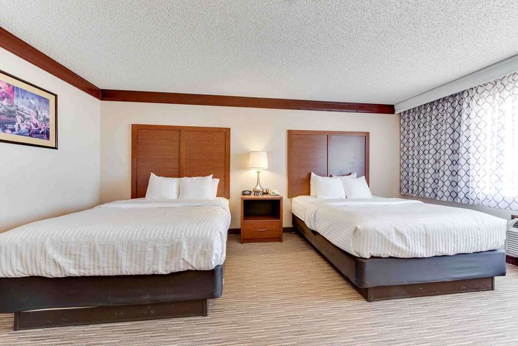 Best Western Movie Manor - photo 40