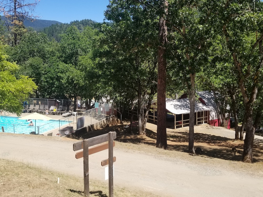 Lakeview Terrace Resort - photo 63