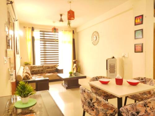 3 BHK Condo For Family On Manali Expressway