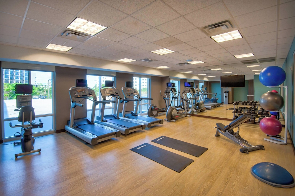 TownePlace Suites by Marriott Miami Airport - photo 35