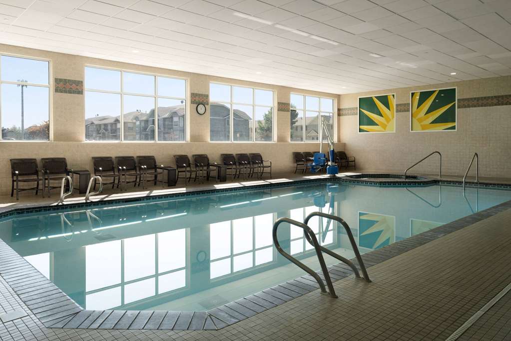 La Quinta Inn & Suites by Wyndham Idaho Falls Ammon - photo 10