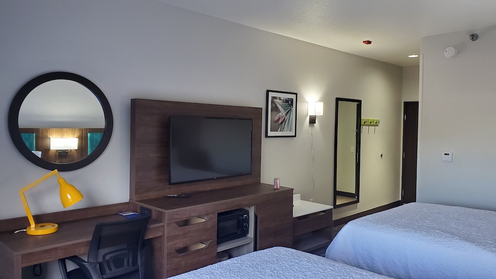 Hampton Inn & Suites Las Vegas Henderson - photo 10