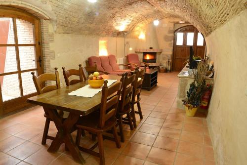 Can Marisch Les Corts — hotel in Ventallo