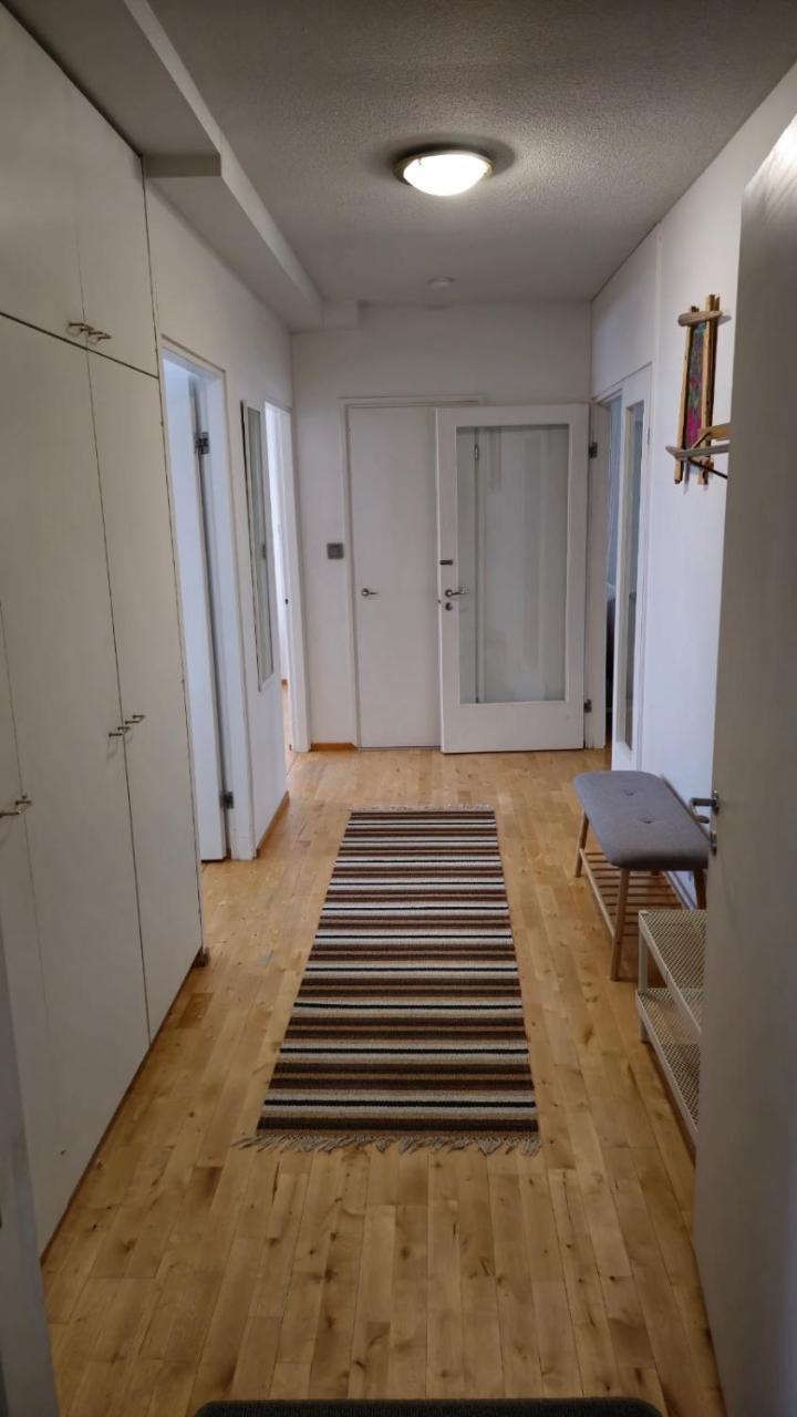 Avara ja kodikas huoneisto parvekkeella — 4-Star Luxury Hotel in Heinola, Finland
