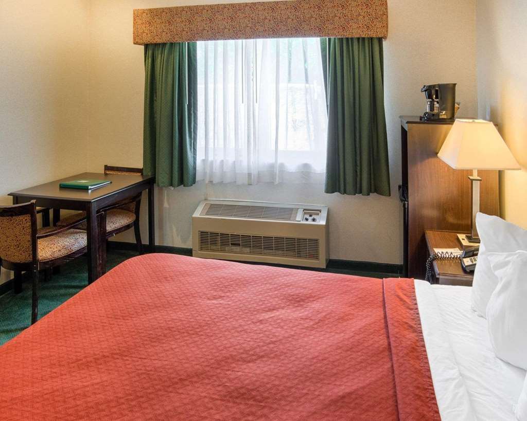 Quality Inn near Northtown Mall & National Sports Center - photo 13