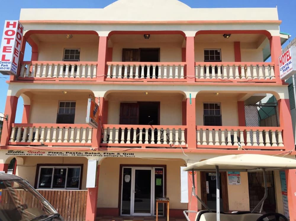 Hotel Central Park - last minute hotel in San Pedro
