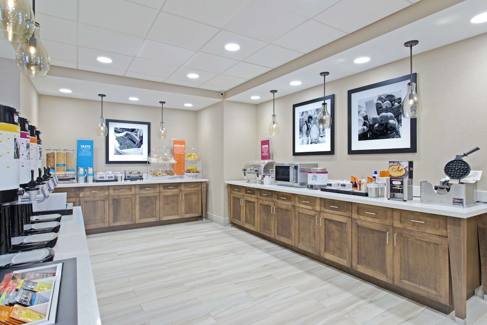 Hampton Inn Sault Ste Marie - photo 24