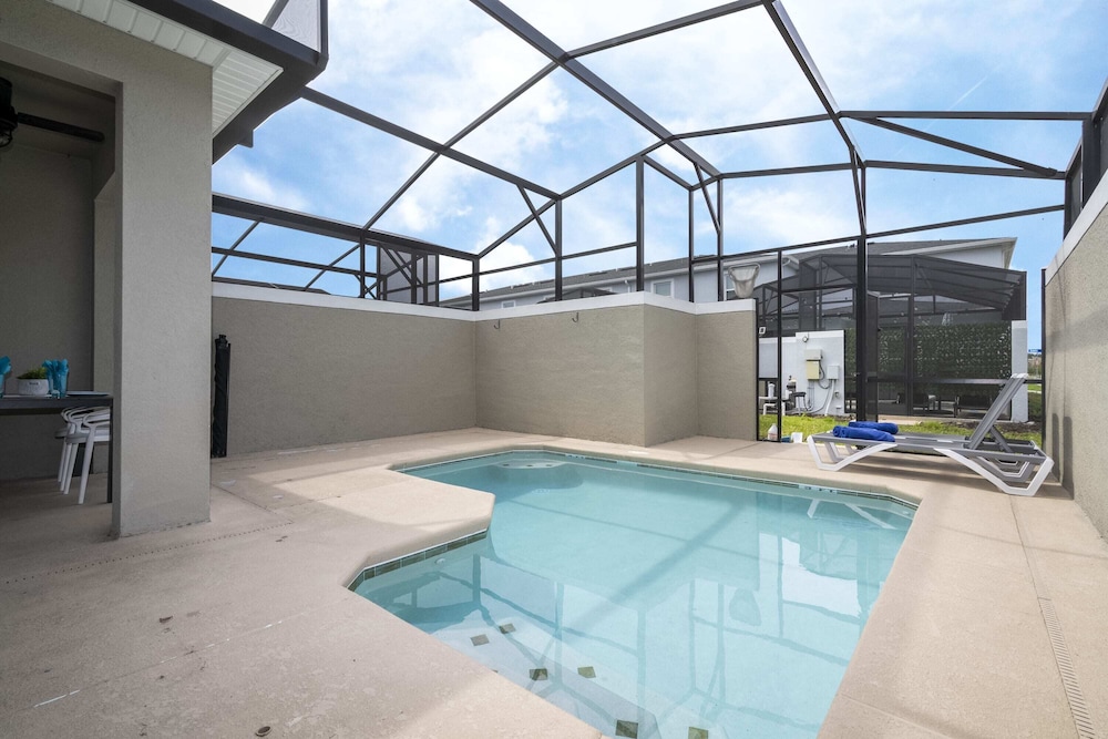 Gorgeous 4 Bd w Pool at Storey Lake Resort 4277 - photo 113