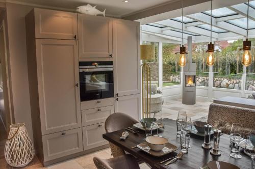 Strand und Meer — 4-Star Luxury Hotel in List, Germany