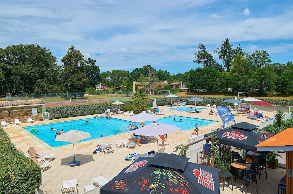 FranceComfort Château de Salles — 4-Star Luxury Hotel in Salles, France