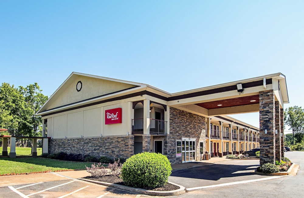 Red Roof Inn & Suites Greenwood SC - featured photo
