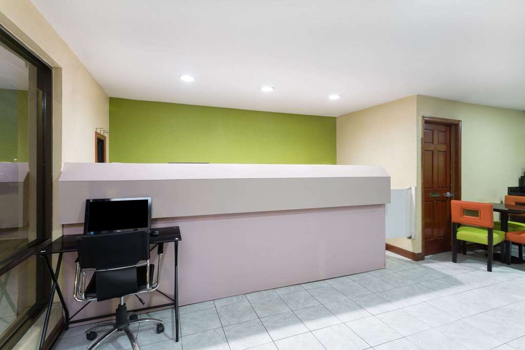 Super 8 by Wyndham Brunswick St Simons Island Area - photo 4