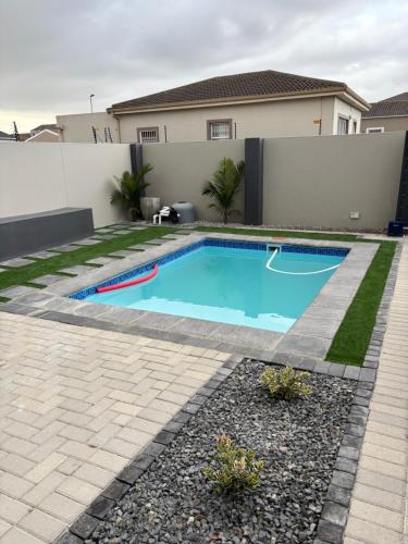 Modern 3 bedroom Urban Getaway