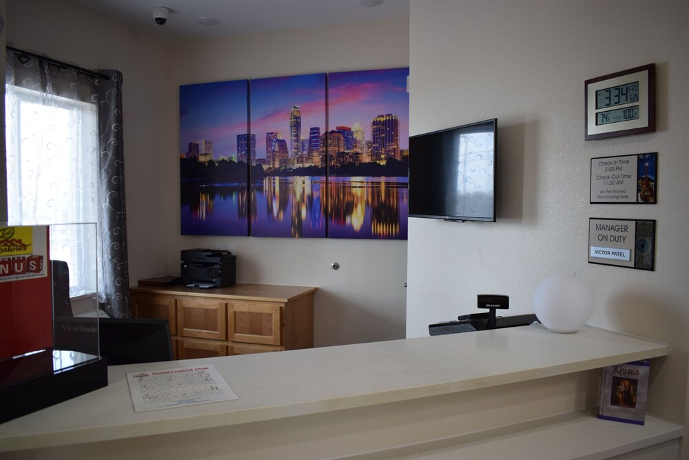 Texas Bungalows Hotel and Suites Austin - photo 2