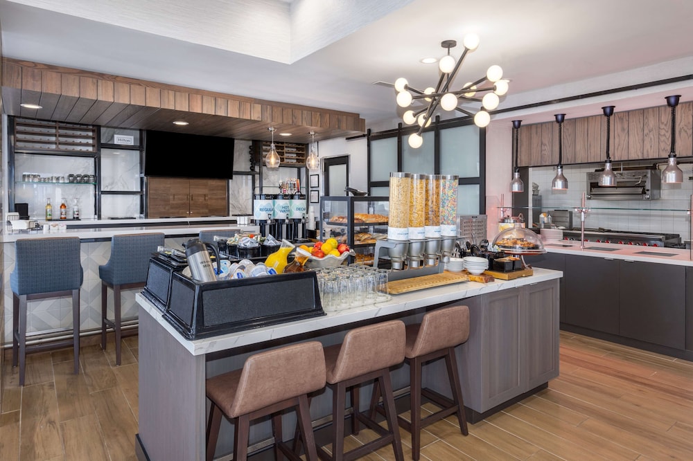 Hilton Garden Inn Albuquerque Journal Center - photo 25