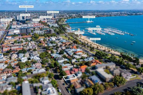 Eastern Beach Retreat in Geelong, Australia