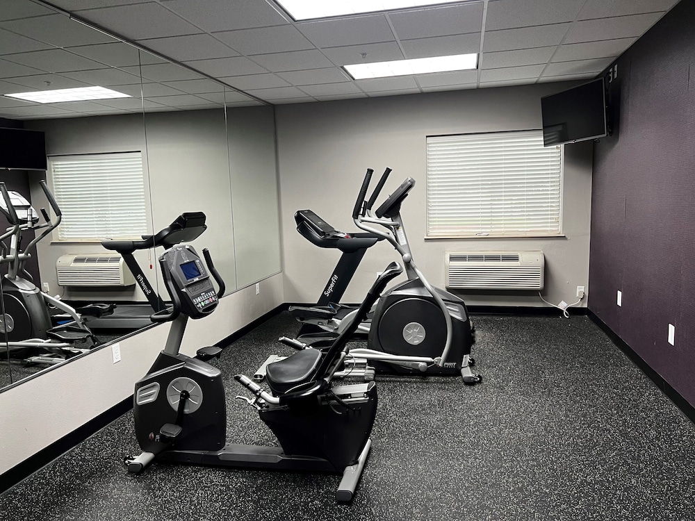 Baymont by Wyndham College Station - photo 31