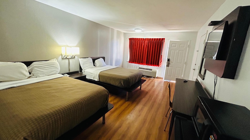 Super 7 Inn Tupelo - photo 10