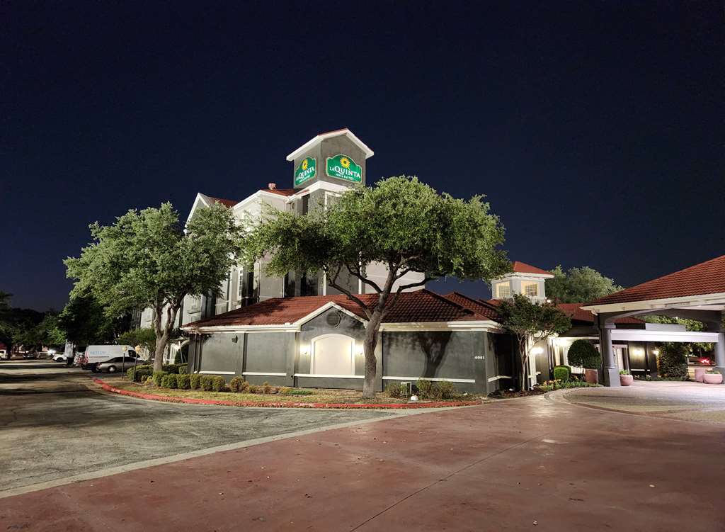 La Quinta Inn & Suites by Wyndham Dallas Arlington South - photo 5