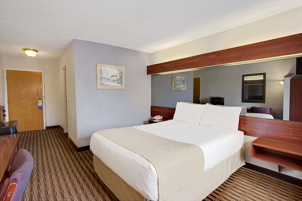 Microtel Inn by Wyndham Murfreesboro - photo 12