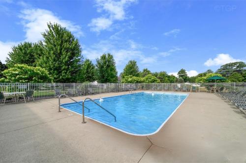 Trailside Treasure Pool access new construction in South Haven, United States