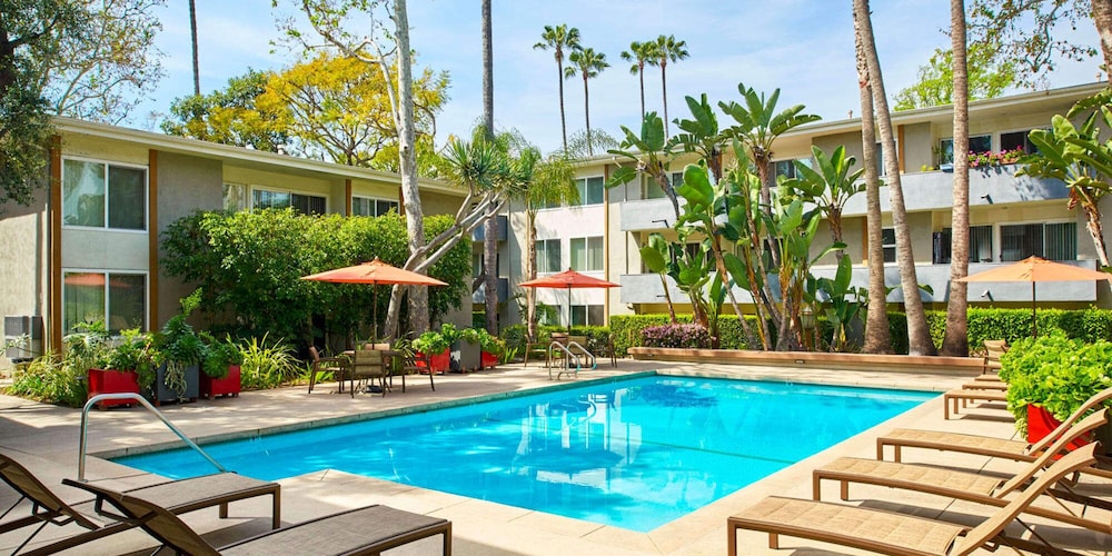 Executive Suites near Santa Monica in Los Angeles, United States
