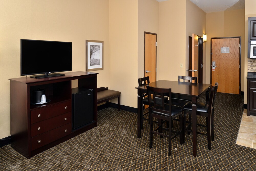 Baymont By Wyndham Ardmore I 35 - photo 21