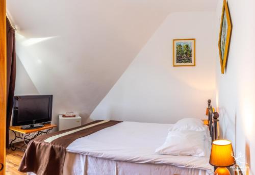 Pensiunea Lin Cota 1000 — 4-Star Luxury Hotel in Sinaia, Romania