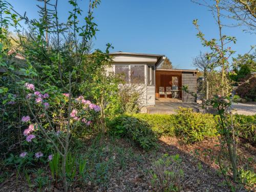 Eekhoorn - carbon neutral hotel in Unknown City