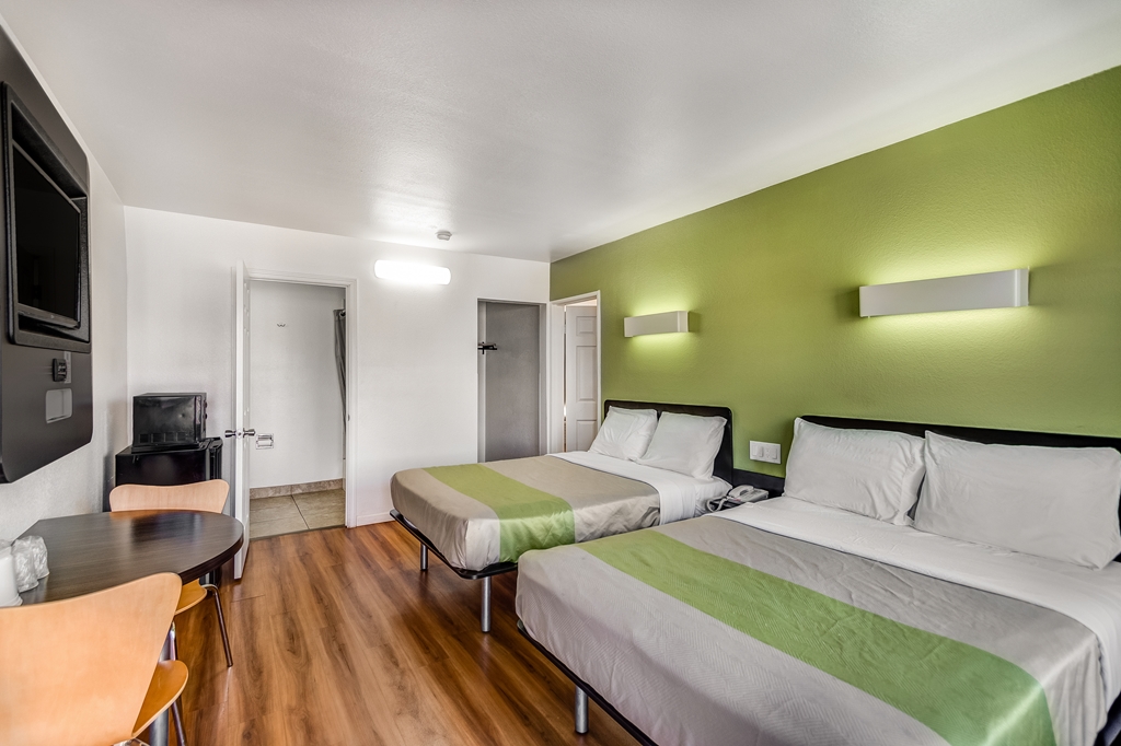 Motel 6 Visalia CA - photo 14