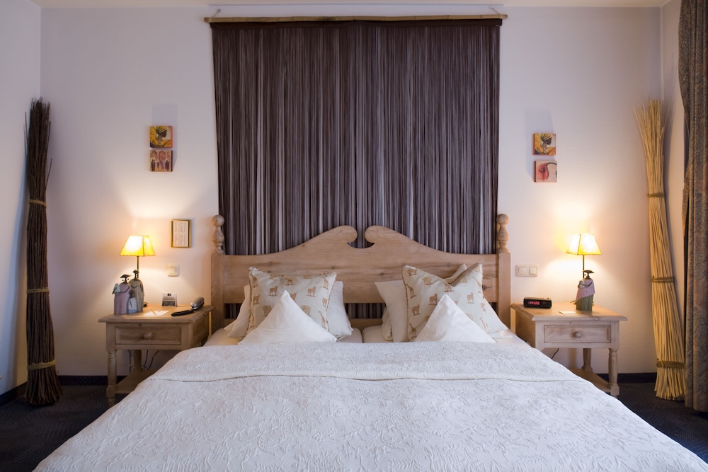 Hotel Lessing — Duesseldorf — photo 4