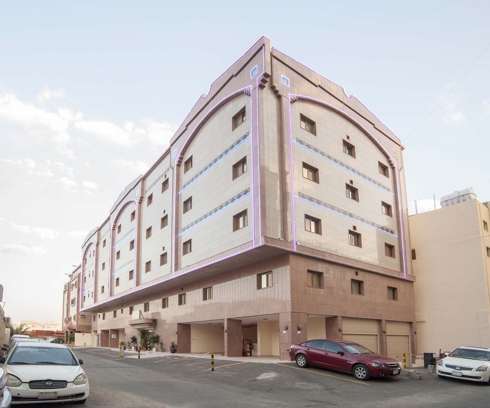 Al Ezzah Palace Hotel Suites - last minute hotel in Jeddah