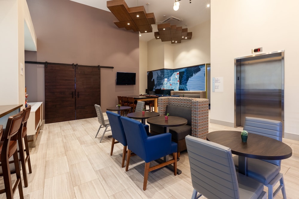 Holiday Inn Express NYC Brooklyn Sunset Park by IHG - photo 35