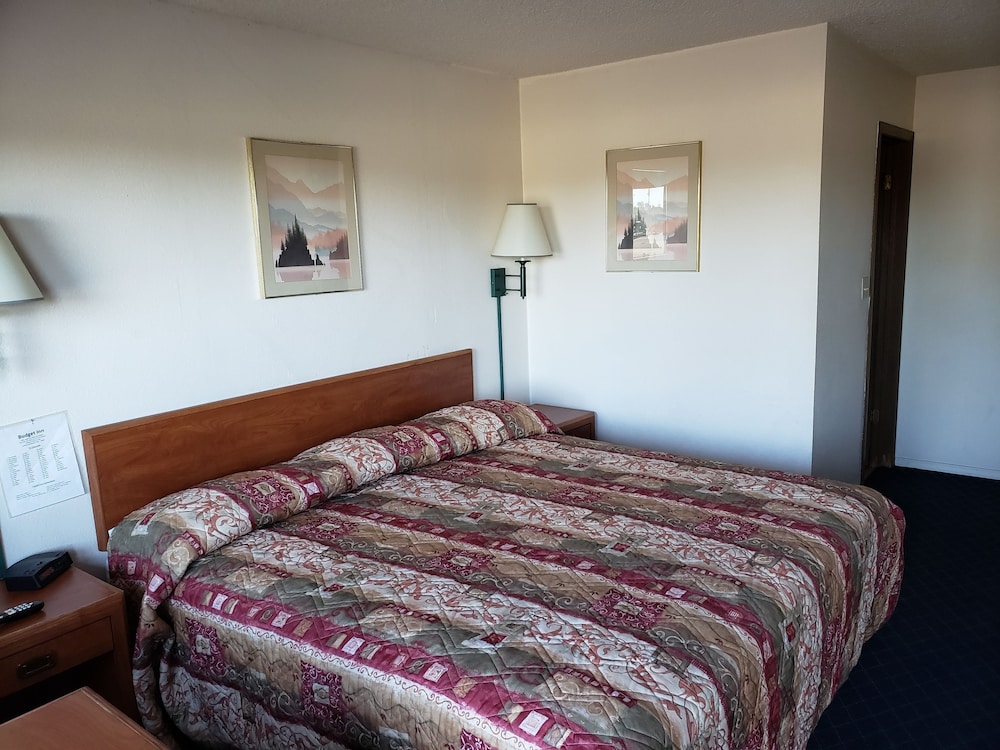 Oasis Inn & Suites - photo 7