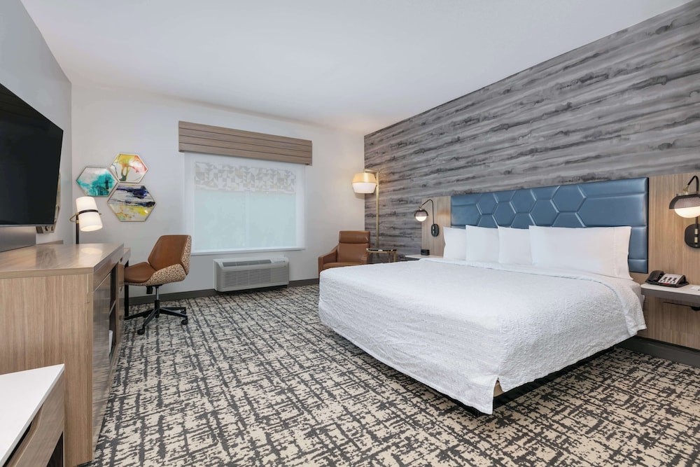 Hampton Inn & Suites by Hilton Shenandoah The Woodlands - photo 6