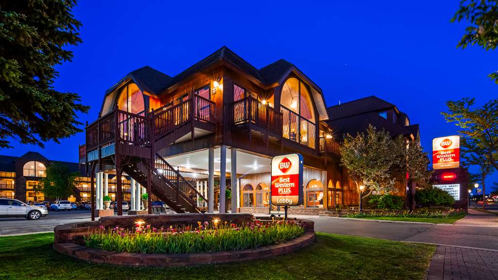 Best Western Plus Dockside Waterfront Inn — Mackinaw