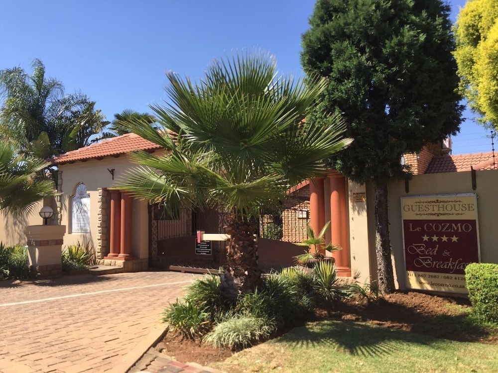 Le Cozmo Guest House — 4-Star Luxury Hotel in Alberton, South Africa