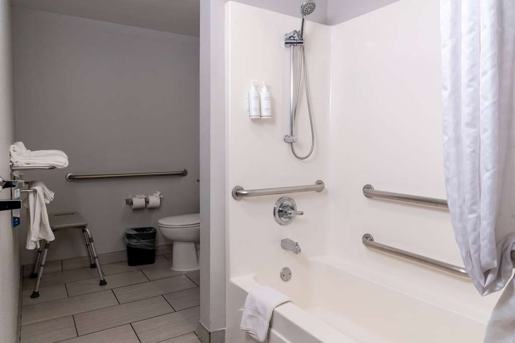 Microtel Inn & Suites by Wyndham Pigeon Forge - photo 33