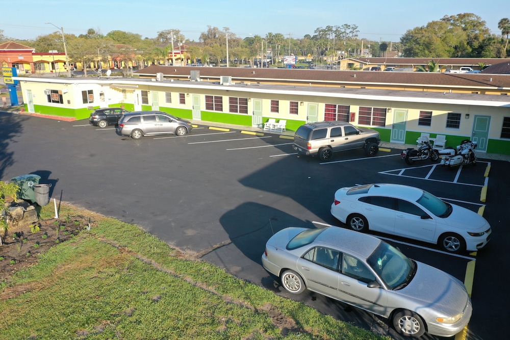Sandman Inn Motel - photo 38