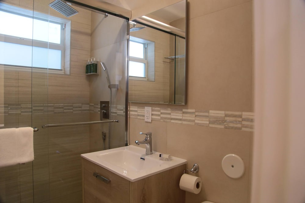 The Diane Oceanfront Suites - photo 15