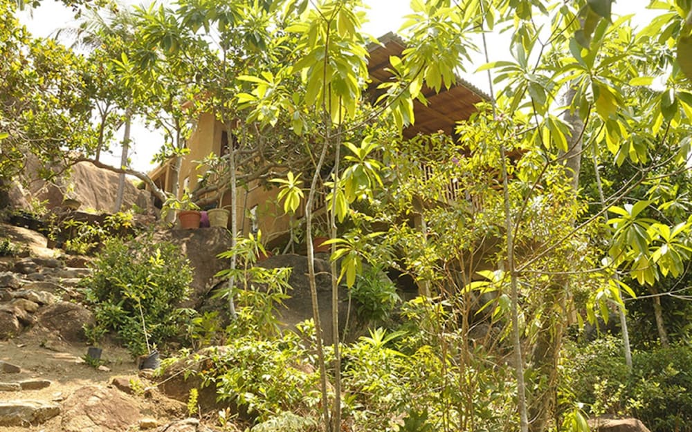 Lanka Eco Village — 4-Star Luxury Hotel in Unawatuna, Sri Lanka