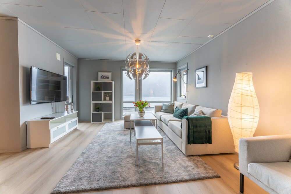 Langfoss — 4-Star Luxury Hotel in Etne, Norway
