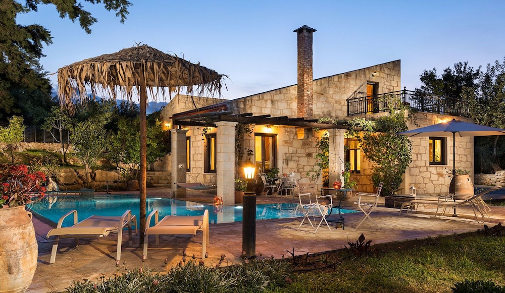 Boutique Villa Petra Amanda — 4-Star Luxury Hotel in Georgioupolis, Greece