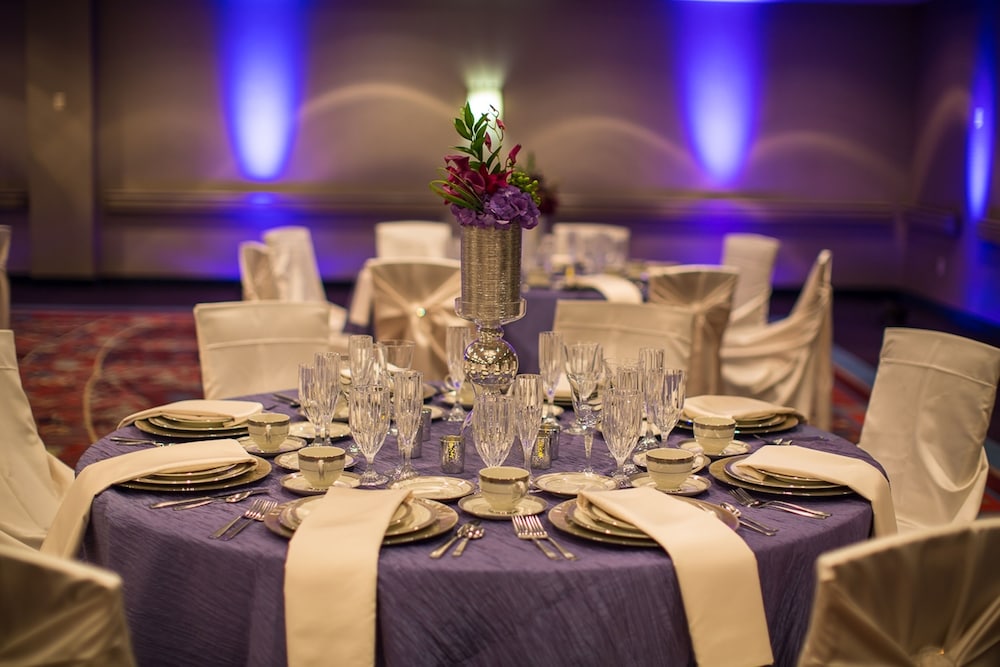 Crowne Plaza Suites MSP Airport Mall of America by IHG - photo 55