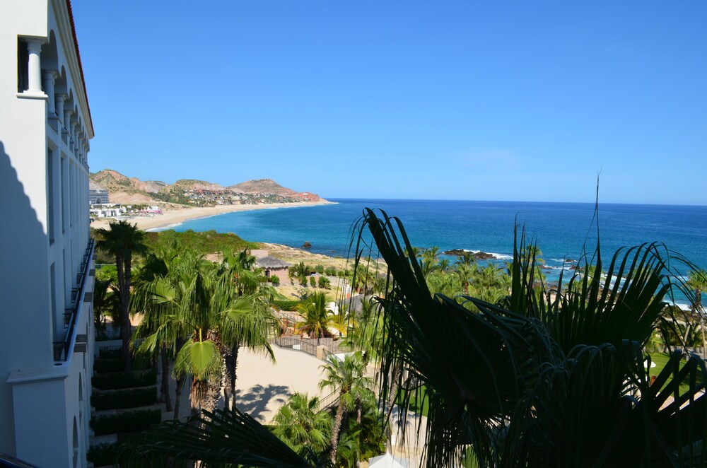 Lch Gold Scape in San Jose Del Cabo, Mexico