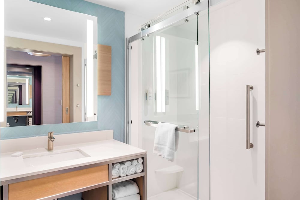 Hilton Garden Inn North Conway - photo 37