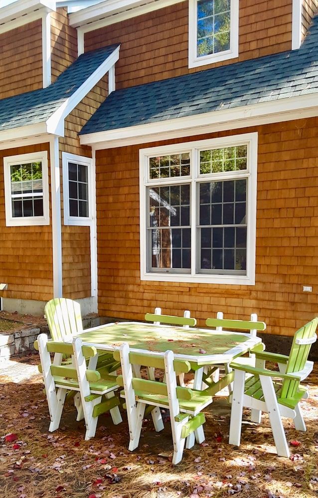 FL Quintessential LAKE HOUSE close to Bretton Woods Santas Village and Forest Lake State Park — 4-Star Luxury Hotel in Whitefield, United States