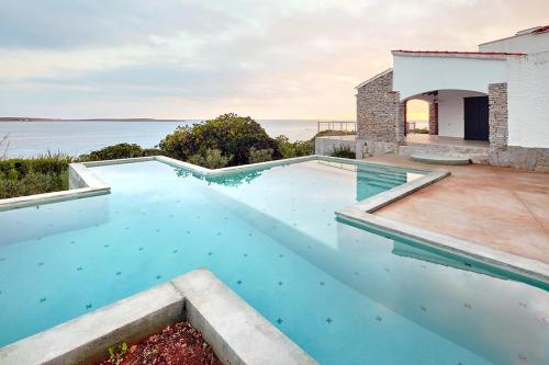 Villa Aire — 4-Star Luxury Hotel in Sant Lluis, Spain